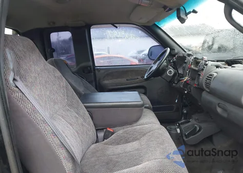 1999 Dodge Ram 1500 St from USA, damaged, VIN 3B7HF13Z5XM551985